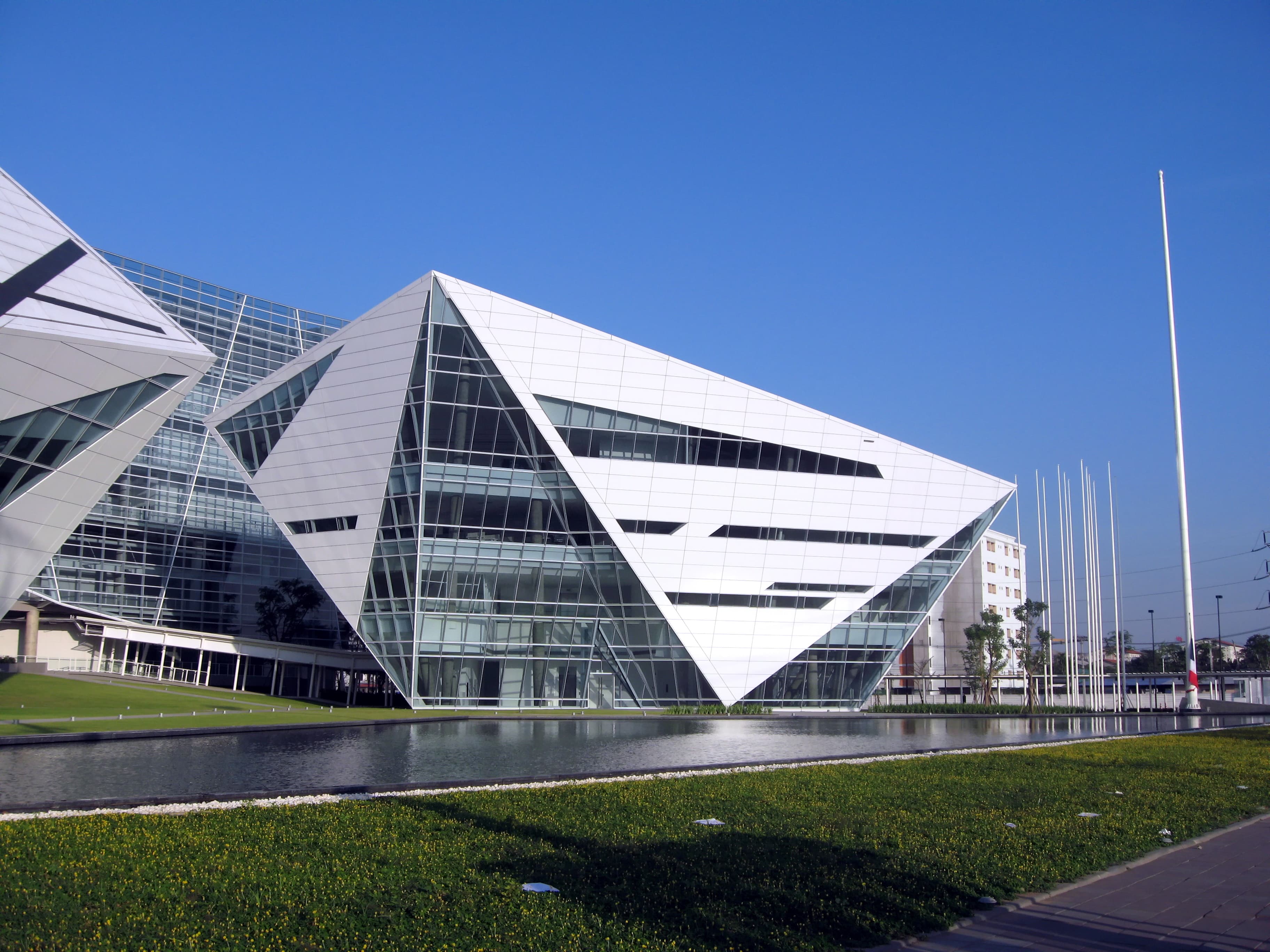 เทียบคอนโดใกล้ ม.กรุงเทพ vs ม.รังสิต vs ม.ธรรมศาสตร์